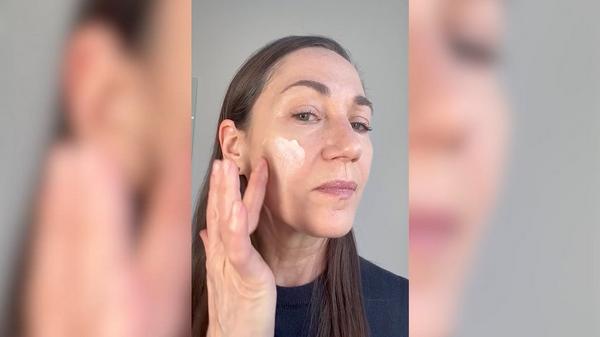 BOBBI BROWN Vitamin Enriched Face Base+ Moisturizer & Primer with Vitamin C + Hyaluronic Acid #10