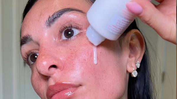 First Aid Beauty Ultra Repair Hydrating Oat Milk Essence #9