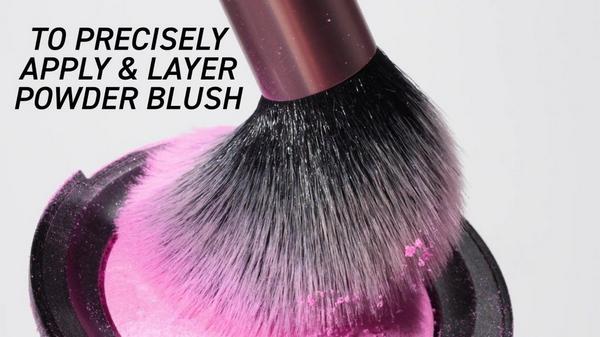 Real Techniques Precision Blush Brush #7