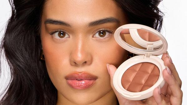 ICONIC LONDON Soft Touch Buildable Blurring Bronze #9