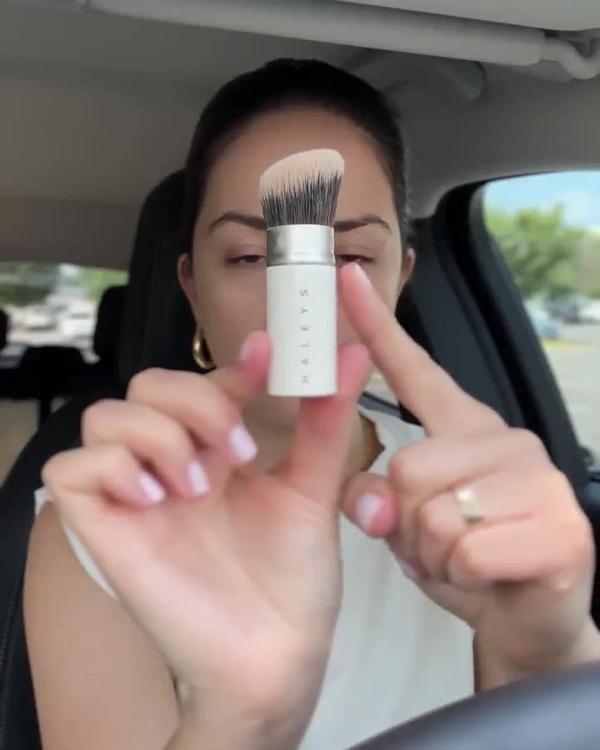 HALEYS Beauty Re-tractable Face Brush #7