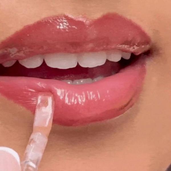 BYROE Banana Brulee Lip Oil #8