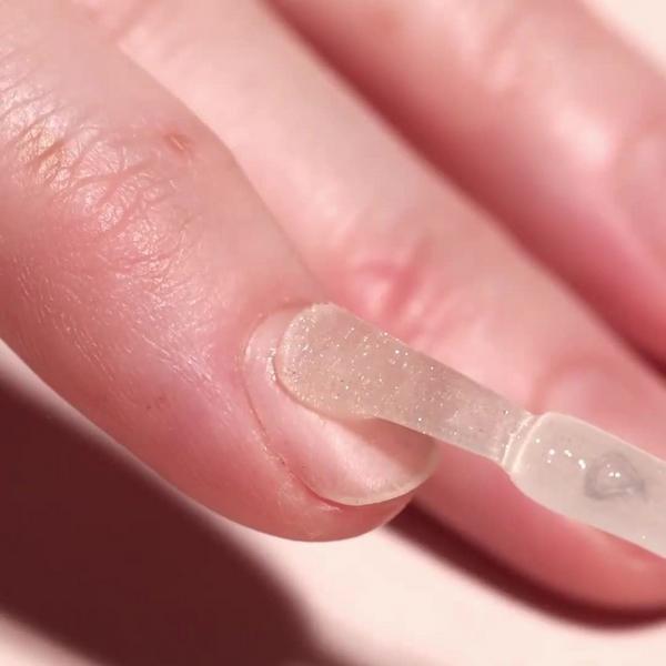 Manucurist Active Shine Nail Polish for Pearlescent Beige effect, Nail Strengthener and Growth #8