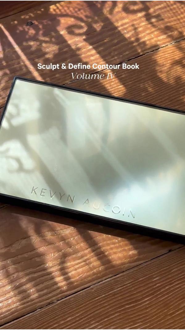 Kevyn Aucoin Sculpt and Define Contour Book Volume IV #9