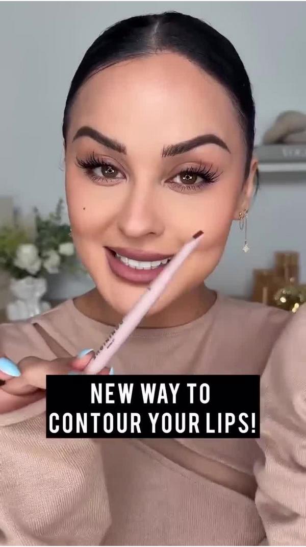 Dominique Lip Frame Pencil #10