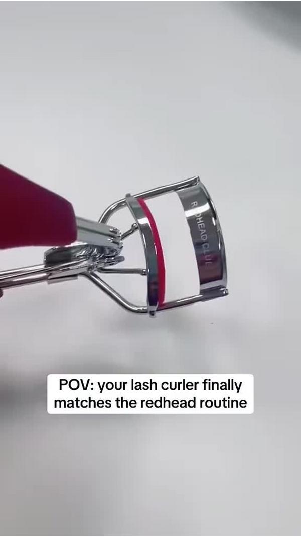 How To Be A Redhead Redhead Club Eyelash Curler #5